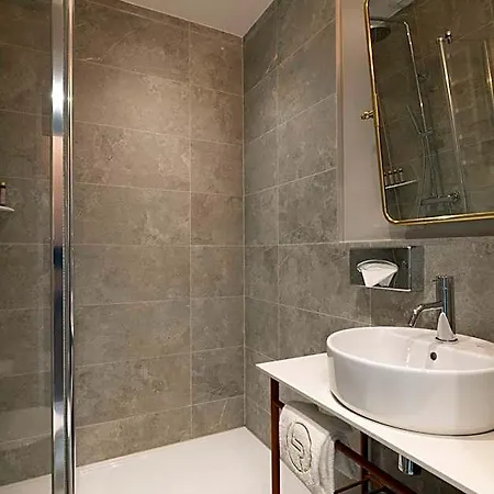 Hotel Les Rives Oceanik París